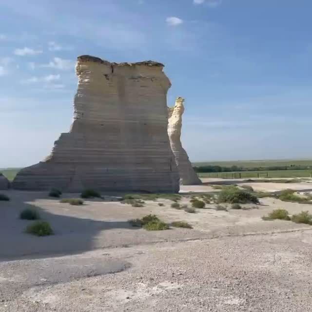 Today needs a little virtual road trip. Stop and take a moment to enjoy this view of Monument Rocks in Kansas. 🛻✨
These ancient chalk formations rise out of the prairie like nature’s own stone cathedral—quiet, surreal, and totally unexpected in the middle of farm country.
Sometimes the best stops are the ones you never saw coming.
📍 Gove County, Kansas
#MonumentRocks #VirtualRoadTrip #WanderTheRoad #HiddenMidwest #KansasViews